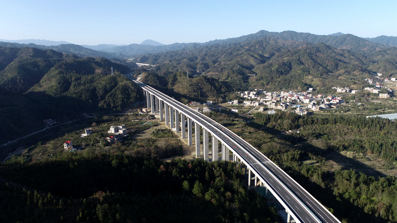 圖5江西宜遂高速公路