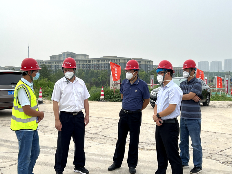 蚌埠市委常委、市委秘書長(zhǎng)、懷遠(yuǎn)縣委書記王慶武到G206-03標(biāo)項(xiàng)目調(diào)研指導(dǎo)工作